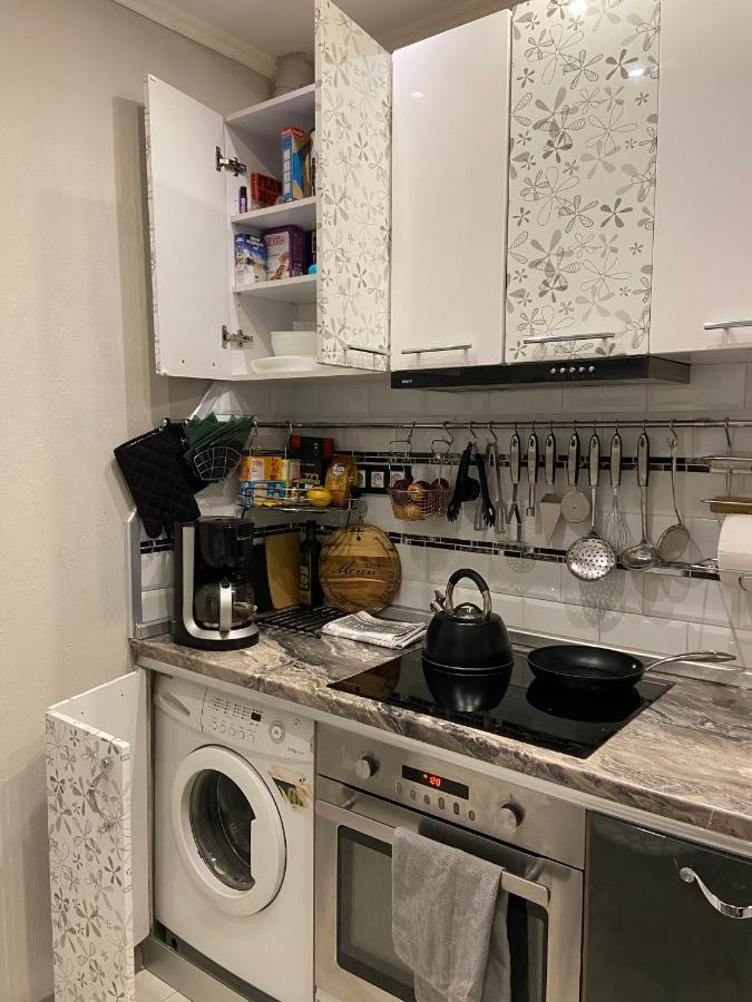 Frendly Flat Free Wifi & Parking Kitchen Equipment Cosy Riga