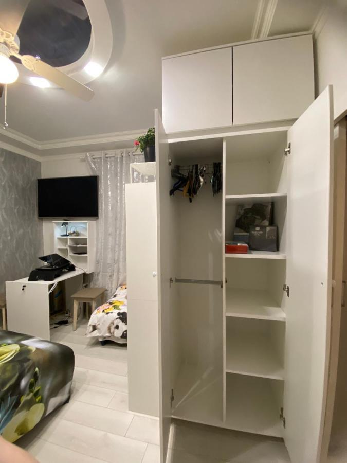 Frendly Flat Free Wifi & Parking Kitchen Equipment Cosy Dzīvoklis Riga