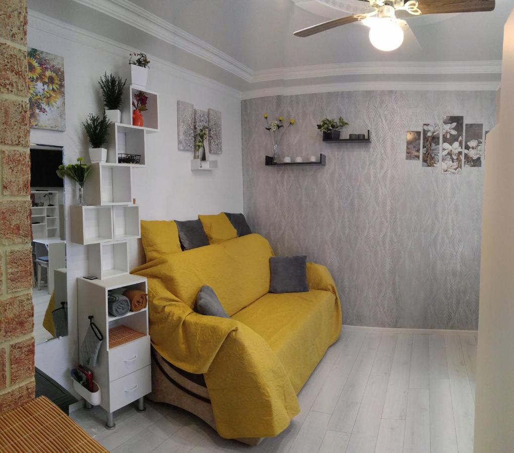 Frendly Flat Free Wifi & Parking Kitchen Equipment Cosy Riga